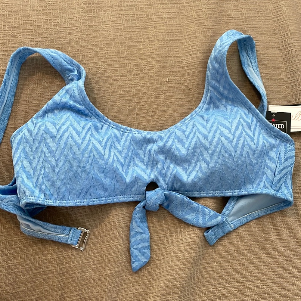 Salt + Cove Juniors’ Tie Front Bralette Bikini Top